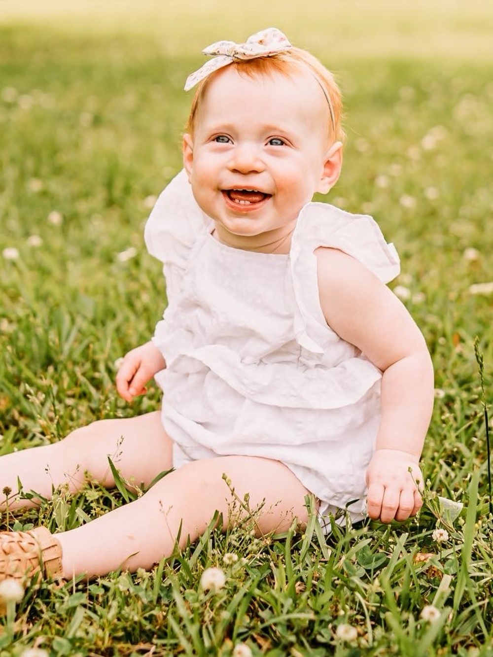Old Navy White cotton Ruffle diaper set, bloomers and sleeves top